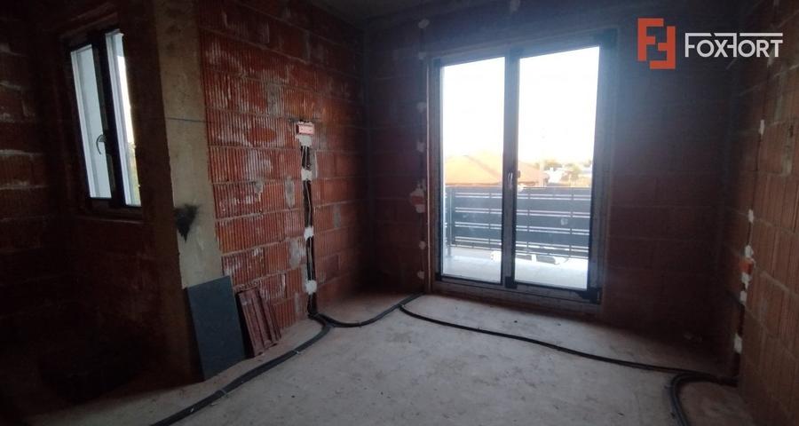 Duplex 5 camere, Becicherecu Mic - Garaj, terasa, Interior la Rosu - 21