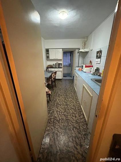 Apartament cu 3 camere ( spatiu comercial) CET ANDA - 8