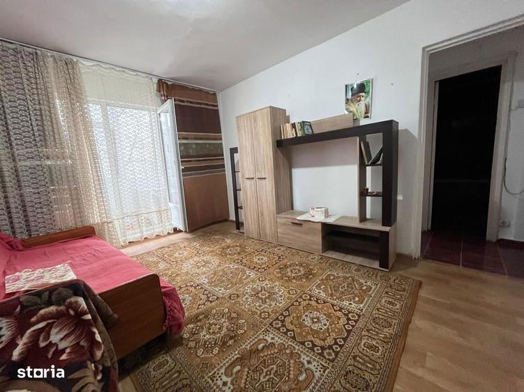 Apartament de inchiriat, 2 camere, semidecomandat, Alexandru cel Bun, - 2