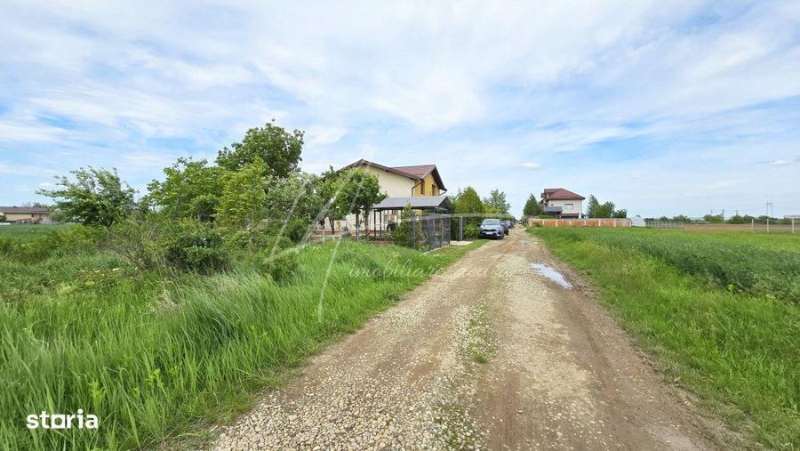 Teren intravilan in zona rezidentiala, la 1 km de A0 si A1 - 15