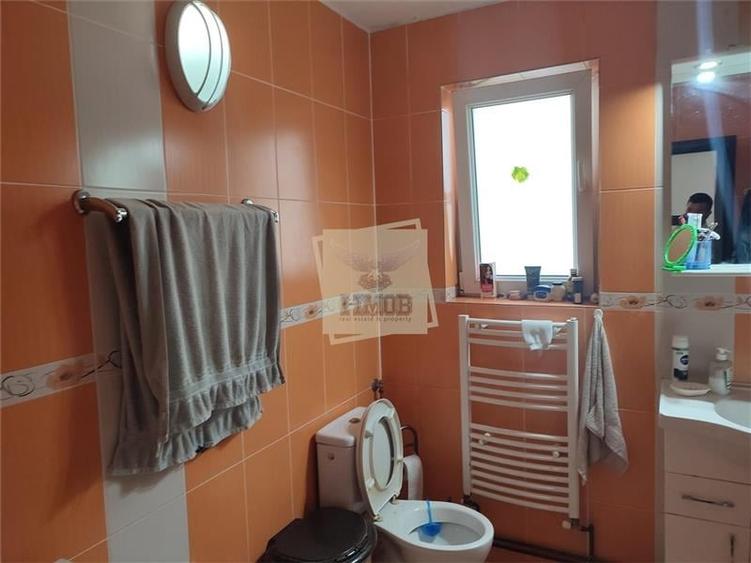 Apartament cu 4 camere 2 balcoane si baie cu fereastra pe Mihai Viteazu - 8