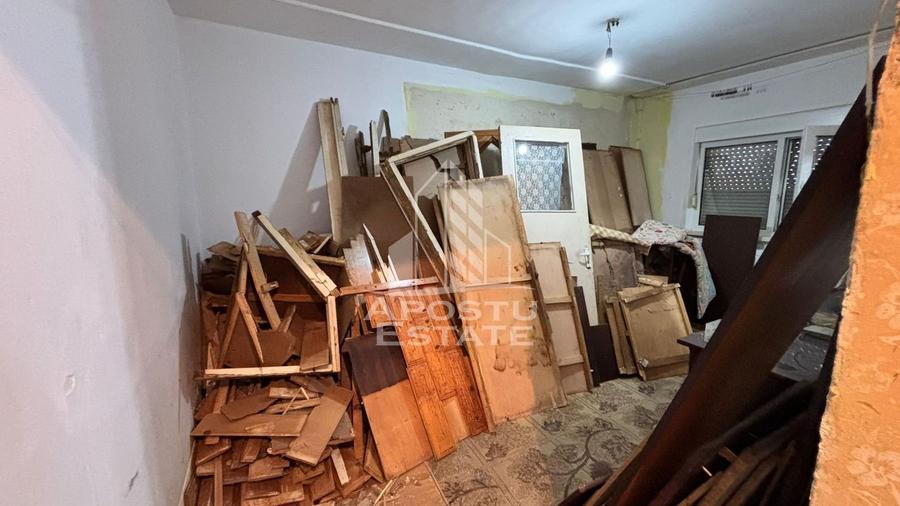 Garsoniera in curs de renovare in Calea Buziasului, parter - 1