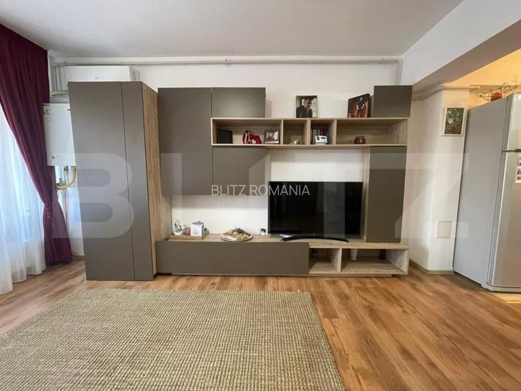 Apartament cu 3 camere, terasa si loc de parcare, zona Bradet