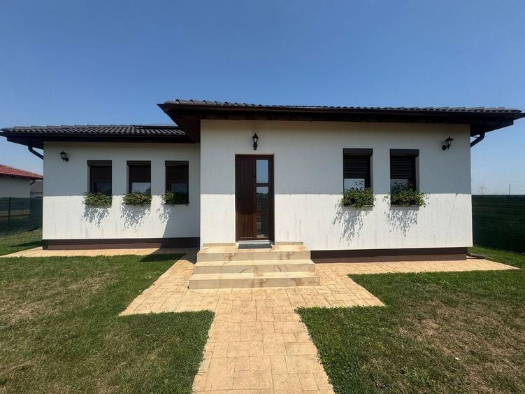 Casă Individuală Mobilată & Utilată | Toate Utilitatile Moșnița Nouă | - 1