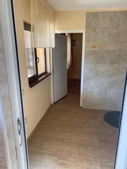 Casa cu 6 camere, 240 mp utili, 3 bai, curte 100 mp, panouri fotovoltaice, Tauti - 7