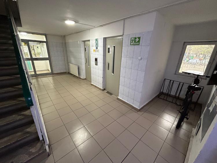 Titan Costin Georgian Garsoniera 37 Mp Bloc 1987 Reabilitat 3 Min Metrou - 11