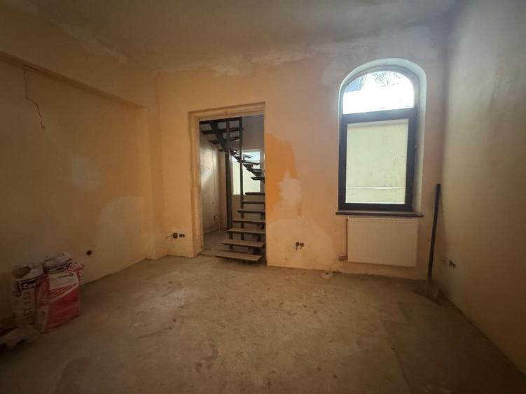 VILĂ CU POTENȚIAL MULTIPLU| CALEA DOROBANȚI - 11