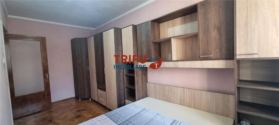 Apartament 3 camere de vanzare in Centru etaj 2 - 4
