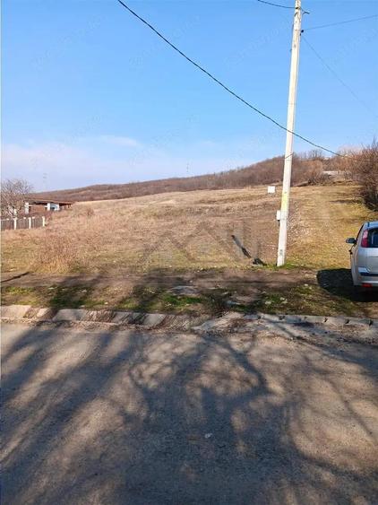 Miroslava Dancas teren 470mp cu toate utilitatile pe proprietate - 9