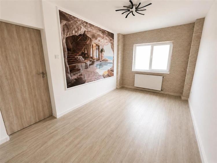 Apartament cu 3 camere decomandat în Mihai Viteazul