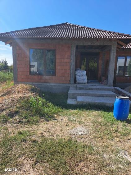 Casă cu 2 camere cu Teren 415 Mp în Oncea