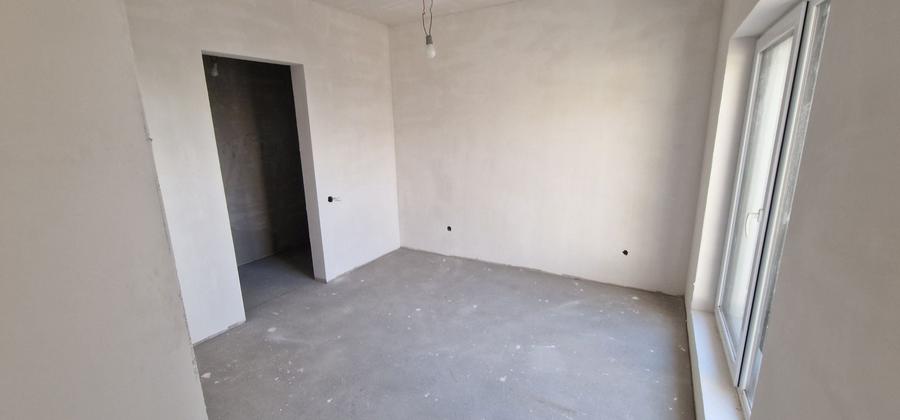Casă cu 4 camere în Sântandrei