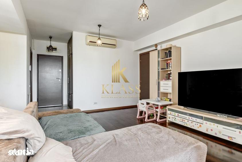 Apartament cu 3 camere semidecomandat în Gara de Nord