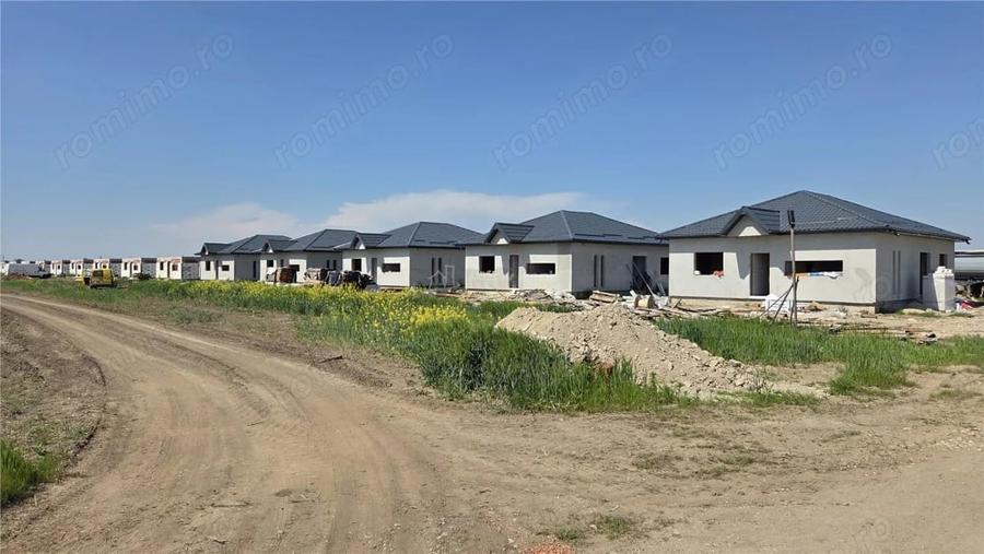Casă cu 4 camere cu Teren 479 Mp în Țegheș