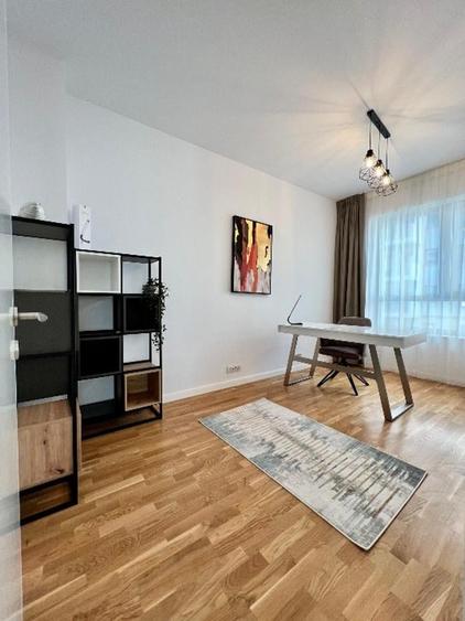 Apartament cu 3 camere semidecomandat în Domenii