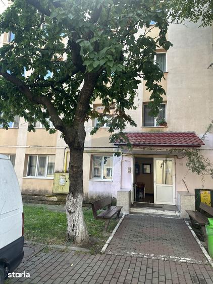 Apartament cu 2 camere semidecomandat în Mărăței