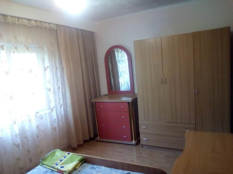 Apartament cu 2 camere decomandat în Rovine
