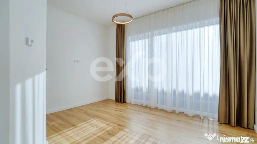 Casă cu 4 camere cu Teren 250 Mp în Central