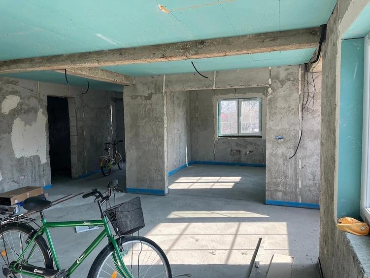 Casă cu Teren 7800 Mp în Ibănești