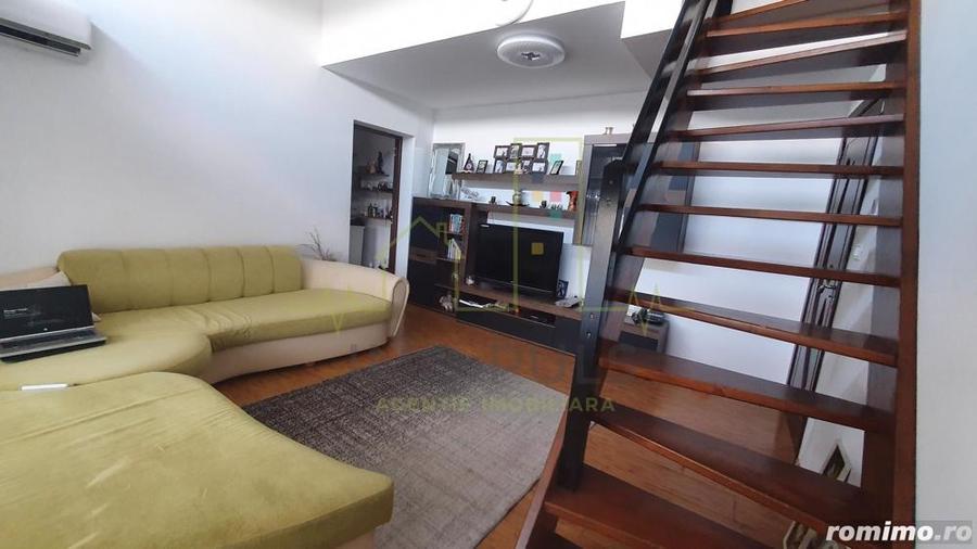 Apartament cu 4 camere semidecomandat în Girocului