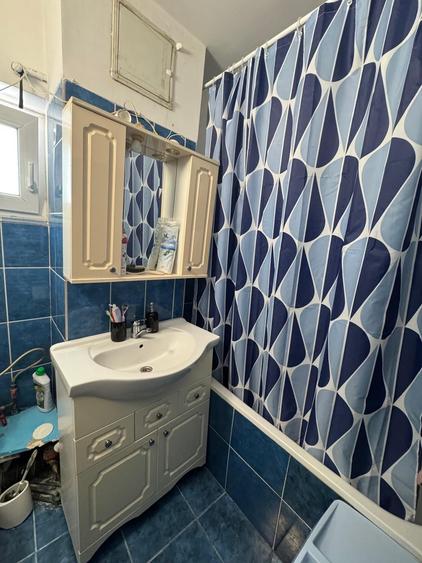 Apartament cu 4 camere decomandat în Dacia