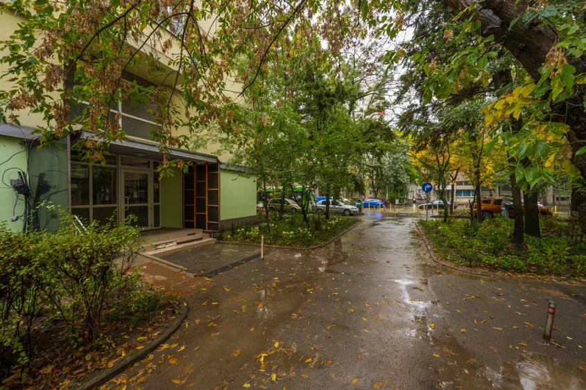 Apartament cu 2 camere decomandat, mobilat în Domenii