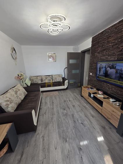 Apartament cu 2 camere decomandat, mobilat în Brâncoveanu