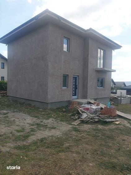 Casă cu 4 camere cu Teren 108 Mp în Valea Adâncă