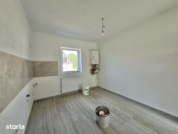 Casă cu 3 camere cu Teren 480 Mp în Sânmihaiu Român