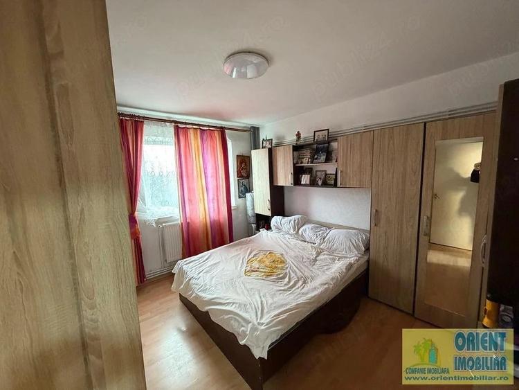 Apartament cu 2 camere decomandat în Km 4