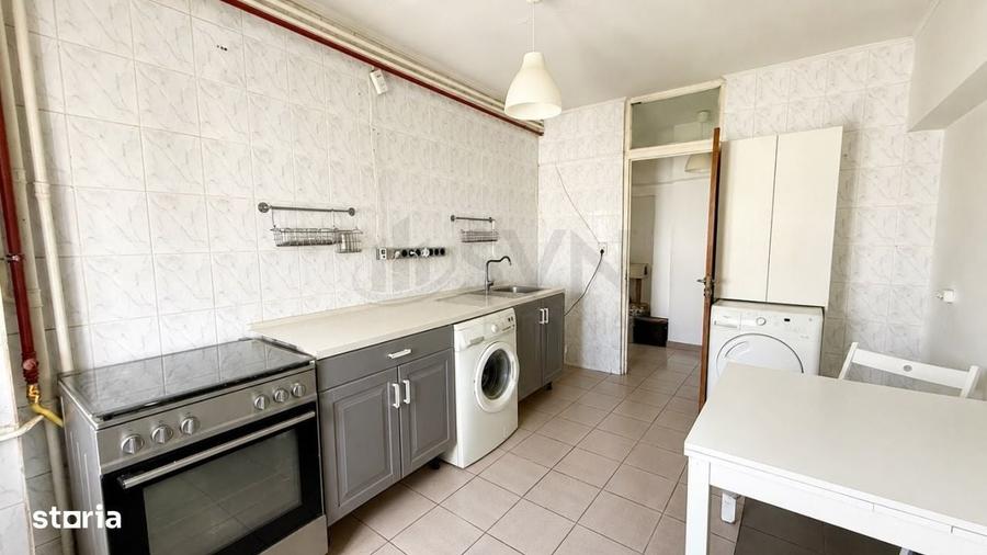 Apartament cu 4 camere decomandat în Lacul Tei