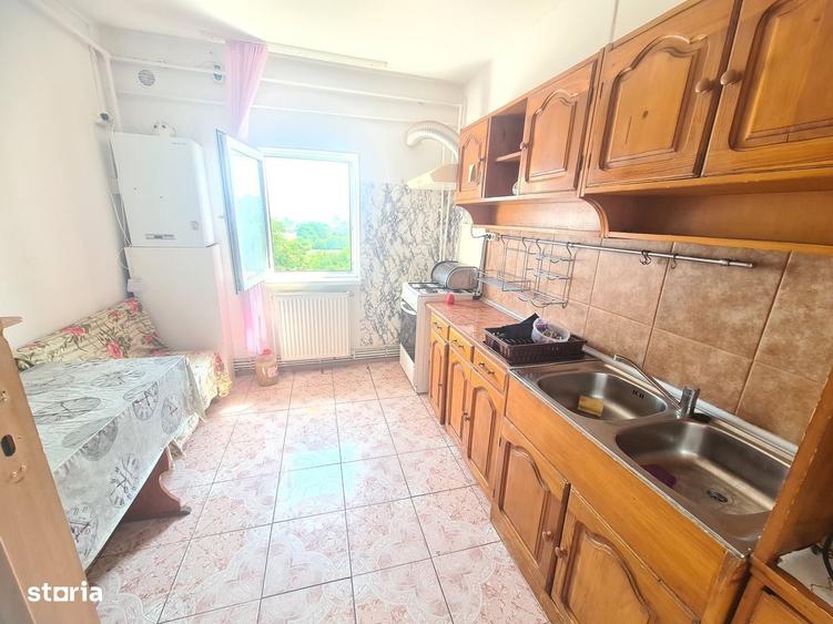 Apartament cu 2 camere semidecomandat în Est