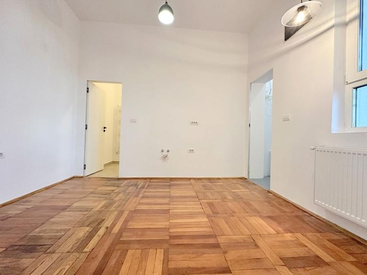 Apartament cu 3 camere decomandat în Bălcescu