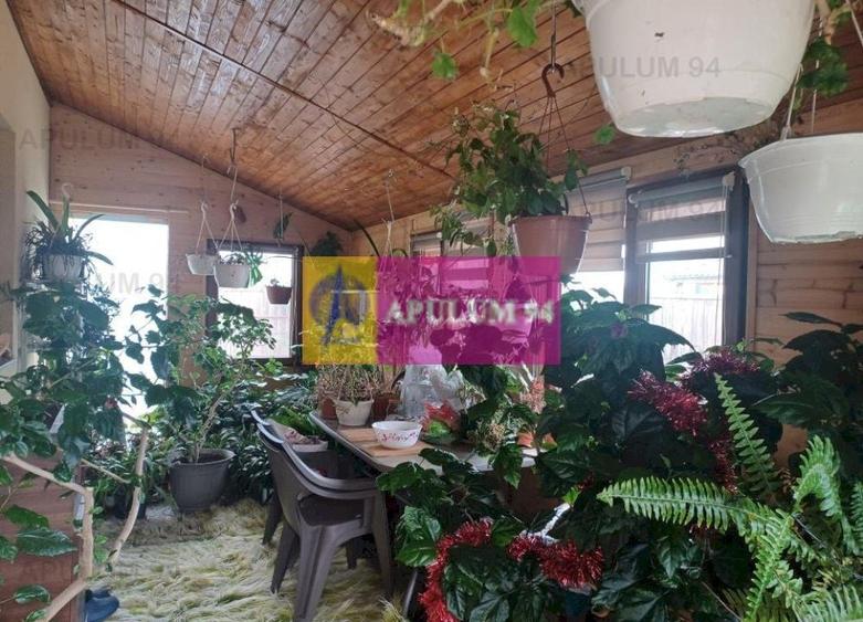 Casă individuală cu 2 camere decomandat cu Canalizare în Săbăreni