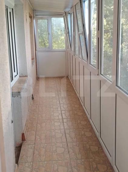 Apartament cu 3 camere semidecomandat în Micro 38