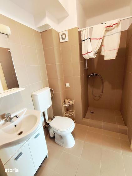 Apartament cu 4 camere în Plopilor