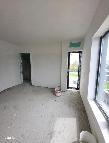 Casă cu 4 camere în Vârteju