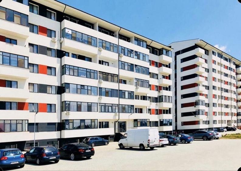 Apartament cu 2 camere decomandat în Roșu