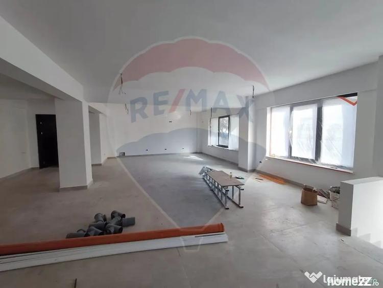 Spațiu comercial, de 110 mp, în Burdujeni