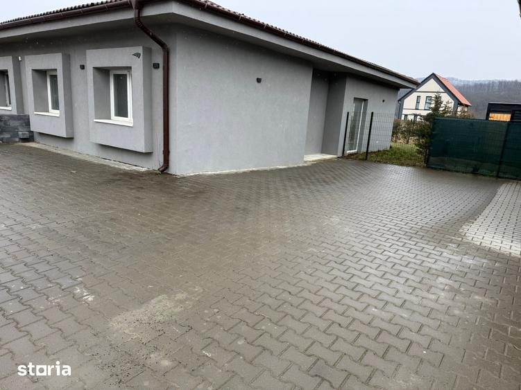 Casă cu 3 camere cu Teren 235 Mp în Central