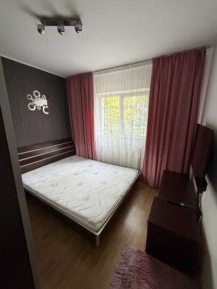 Apartament cu 2 camere decomandat în Nicolina