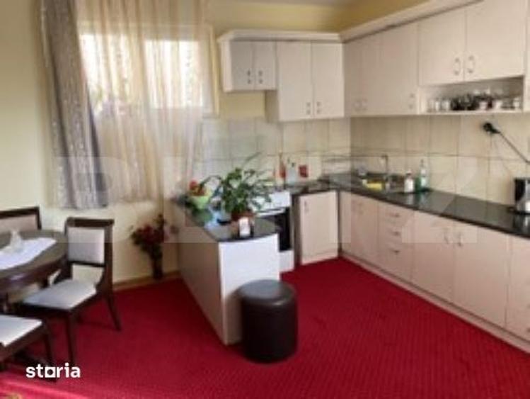 Casă cu 8 camere cu Teren 1445 Mp în Doba