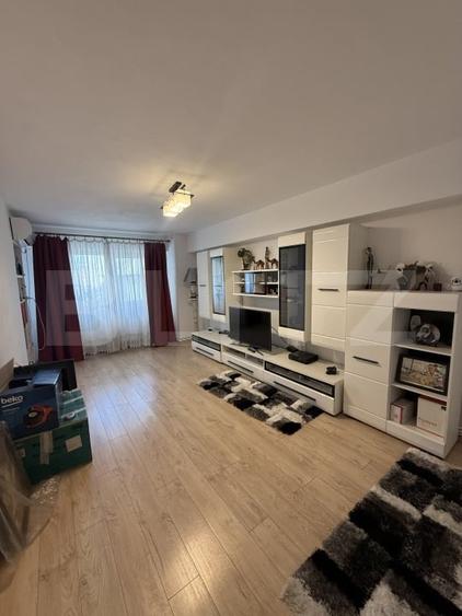 Apartament cu 4 camere decomandat, mobilat în Ultracentral