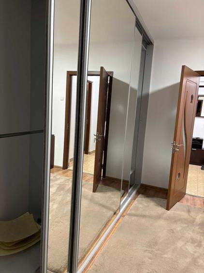 Apartament cu 2 camere semidecomandat în Independenței