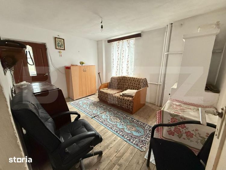 Casă cu 5 camere cu Teren 2310 Mp în Scoarța