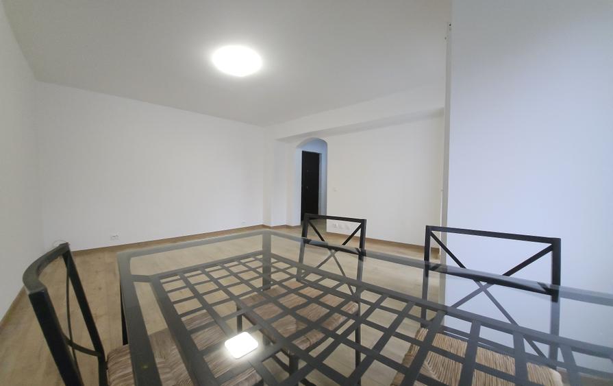 Garsonieră semidecomandată în Drumul Sării