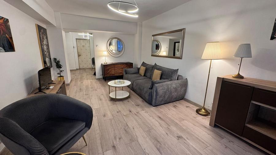 Apartament cu 2 camere decomandat, mobilat în Centrul Civic