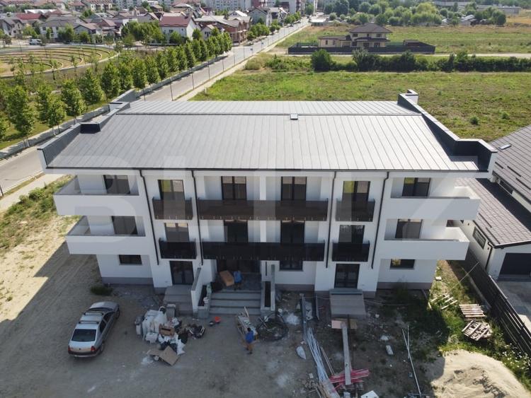 Apartament cu 3 camere decomandat în Titu
