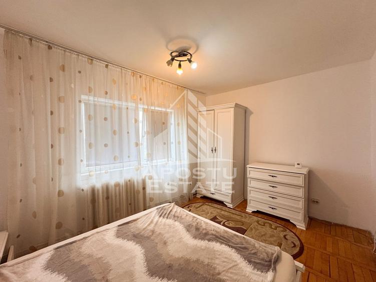 Apartament cu 2 camere semidecomandat în Girocului