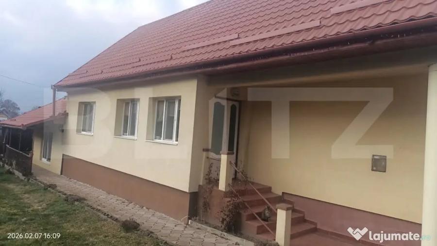 Casă cu 4 camere cu Teren 1900 Mp în Central